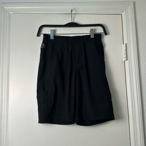 Kid's Magellan Outdoors Fish Gear Black Athletic Outdoor Shorts Size M (10-12)